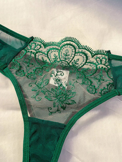 2 Piece Floral Pattern Bra and Brief underwear Lingerie set The Clothing Company Sydney