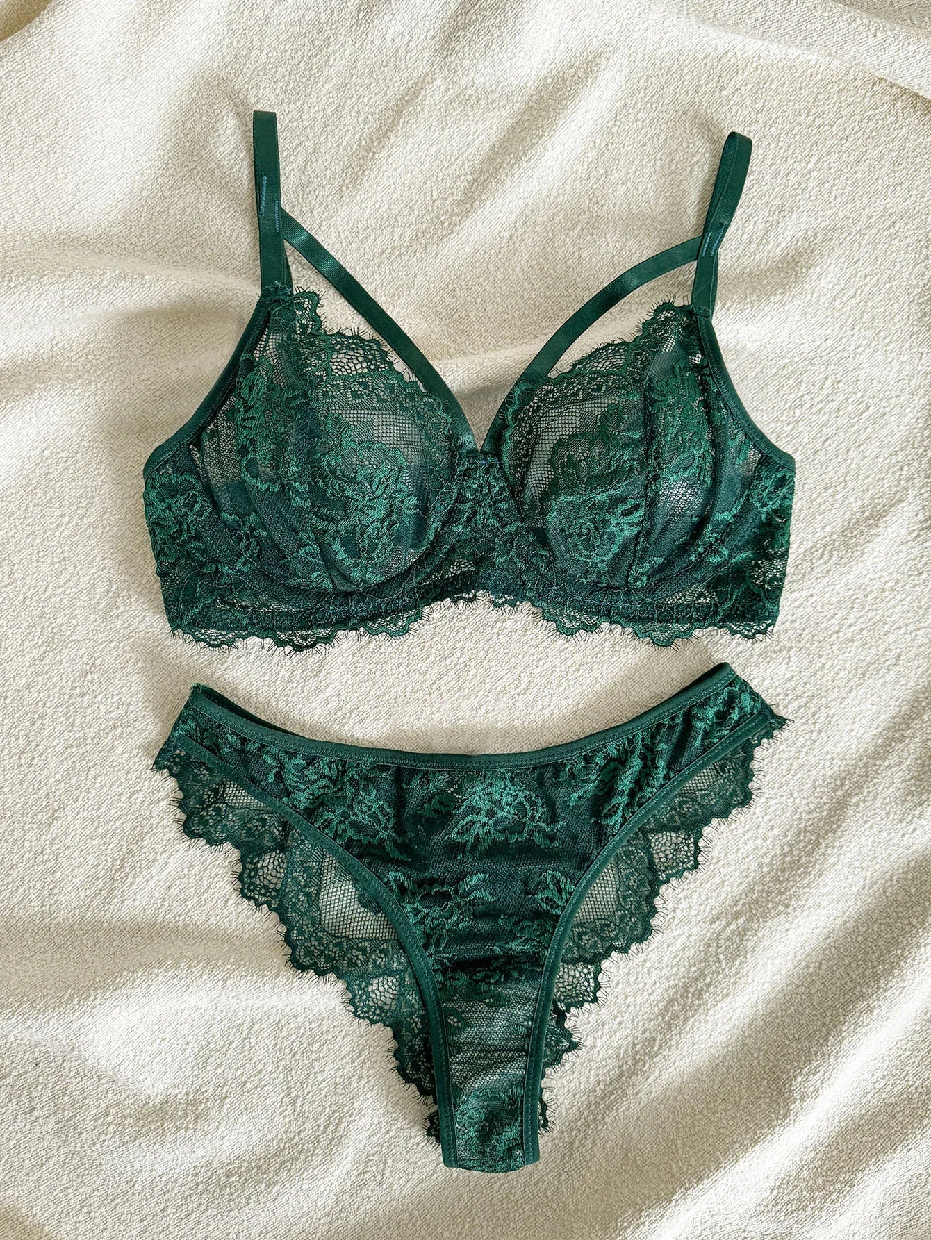 2 Piece Women's Lingerie Underwear Lace strapping Underwire Bra &  Brief Panties The Clothing Company Sydney